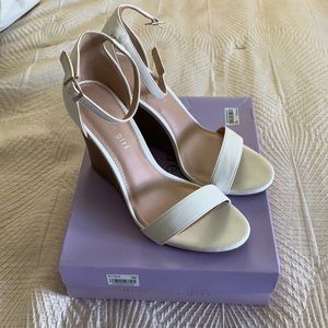 BNIB Madden Girl Wedges, Willow
